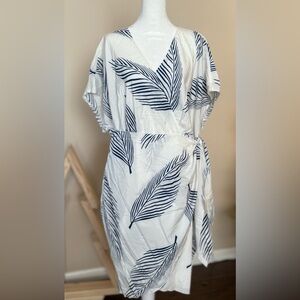 SHEIN Curve White and Navy Faux Wrap Dress, 3X